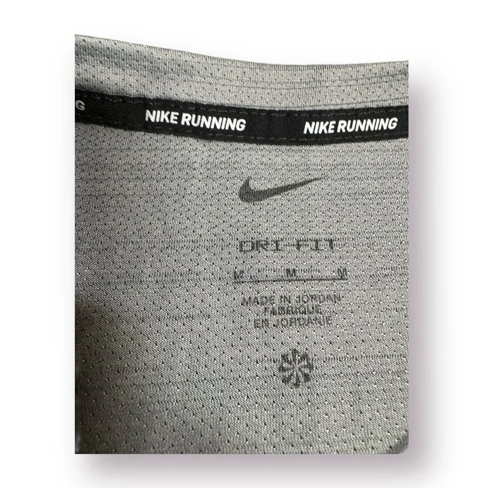 Nike Dri-Fit‎ Running T-Shirt Size Medium Smoke Grey Miler Shirt Top Athletic